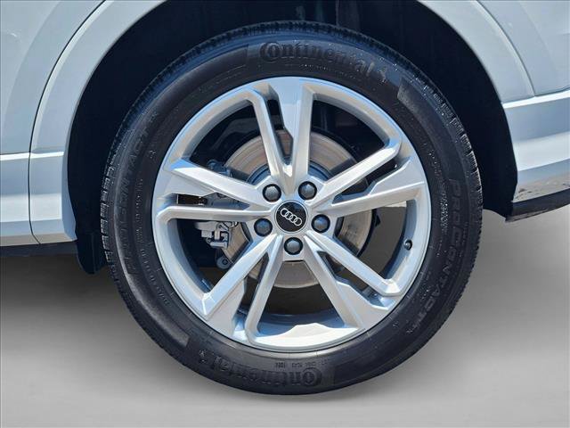 Used 2024 Audi Q3 2.0T Premium Plus w/ Premium Plus Package AWD/4WD image 29