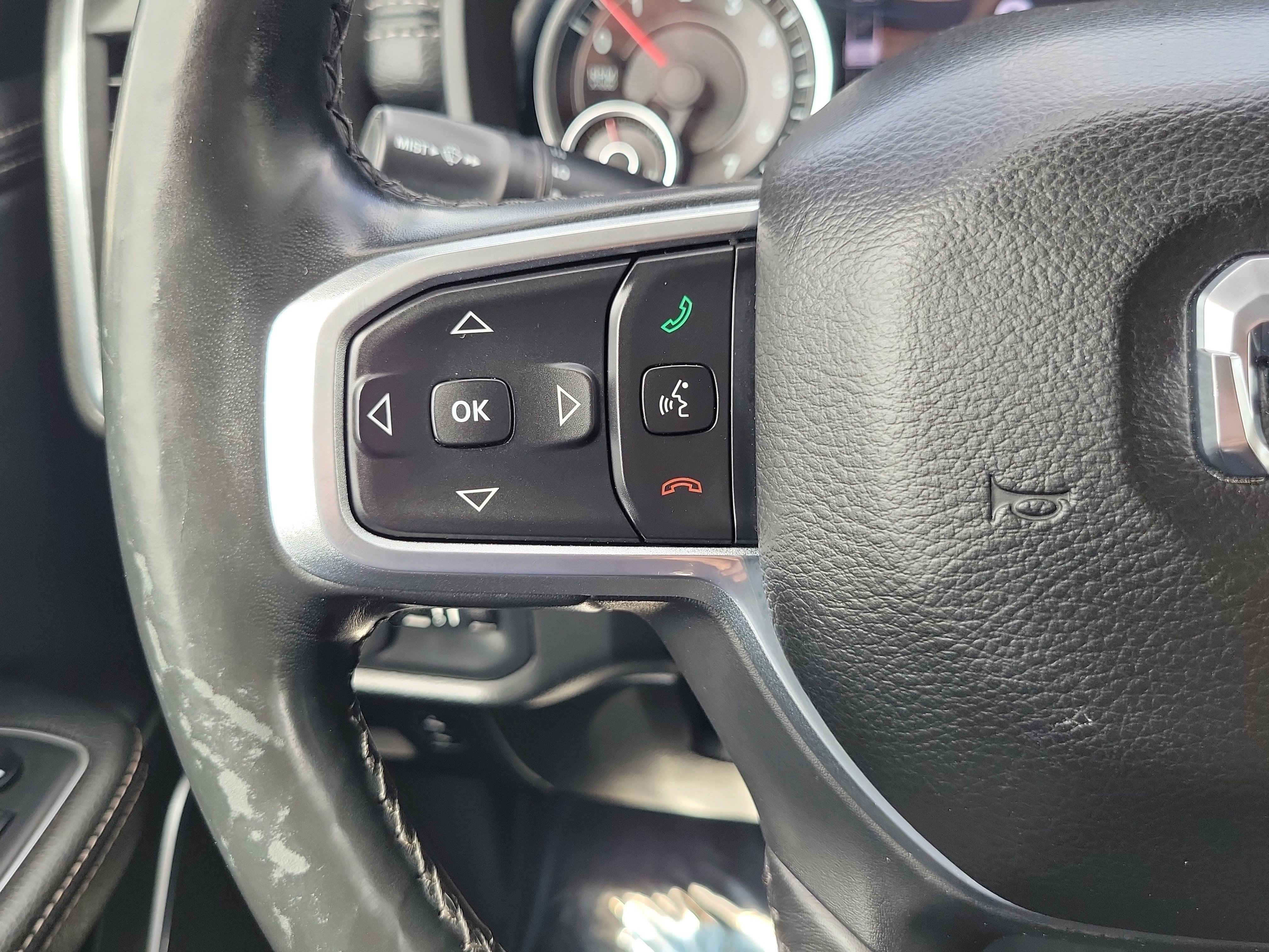 Used 2019 RAM 1500 Laramie AWD/4WD image 18