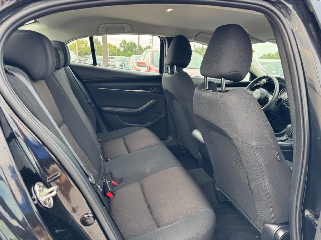 Used 2025 MAZDA MAZDA3 s FWD image 11