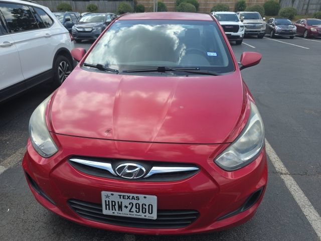 Used 2013 Hyundai Accent GLS FWD image 2