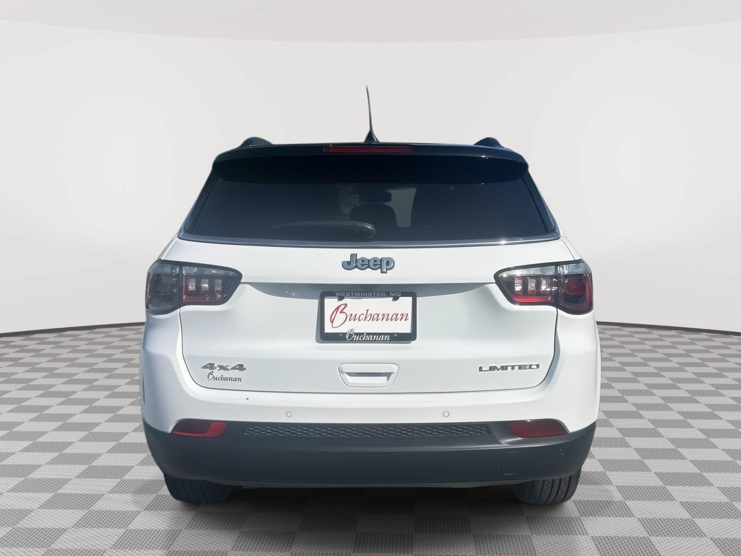 Used 2025 Jeep Compass Limited AWD/4WD image 4