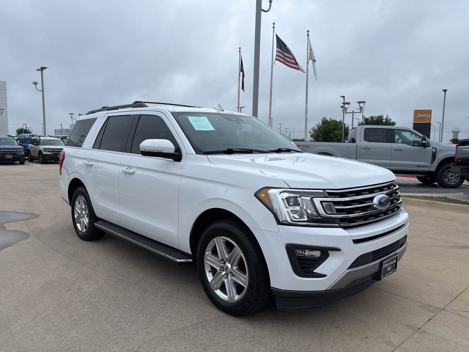 Used 2020 Ford Expedition XLT w/ Equipment Group 202A RWD image 8