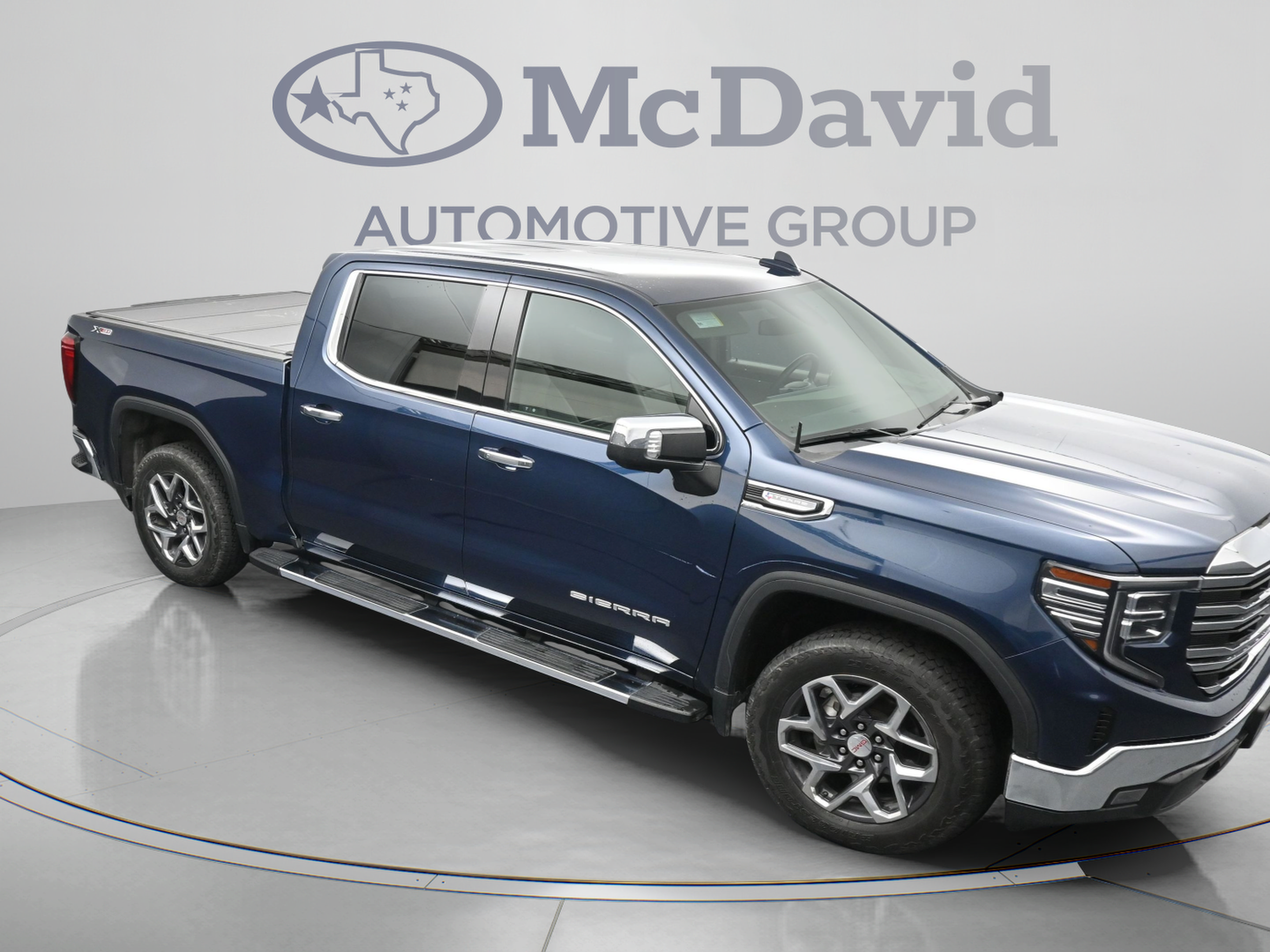 Used 2023 GMC Sierra 1500 SLT AWD/4WD image 32