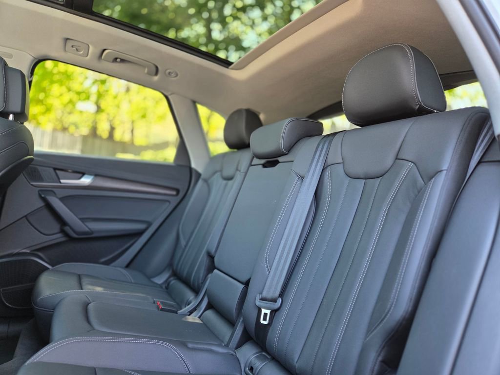 Used 2025 Audi Q5 e Premium Plus w/ Premium Plus Package AWD/4WD image 25