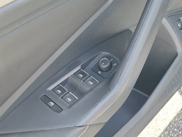 Certified 2023 Volkswagen Jetta Sport FWD image 13