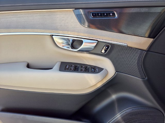 New 2027 Volvo XC90 B6 Plus AWD/4WD image 27