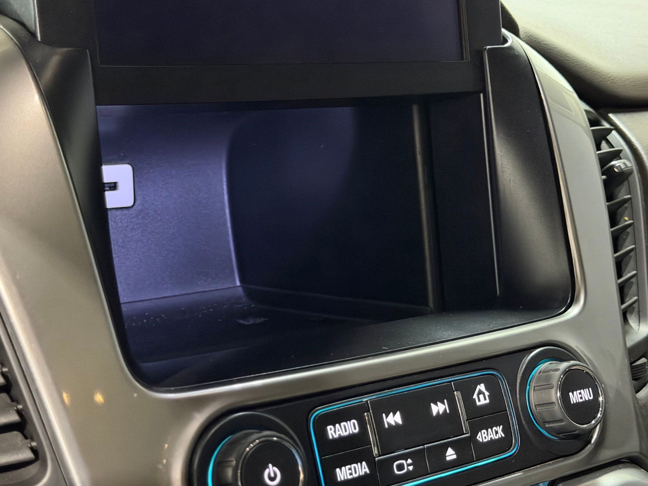 Used 2019 Chevrolet Suburban LT image 20