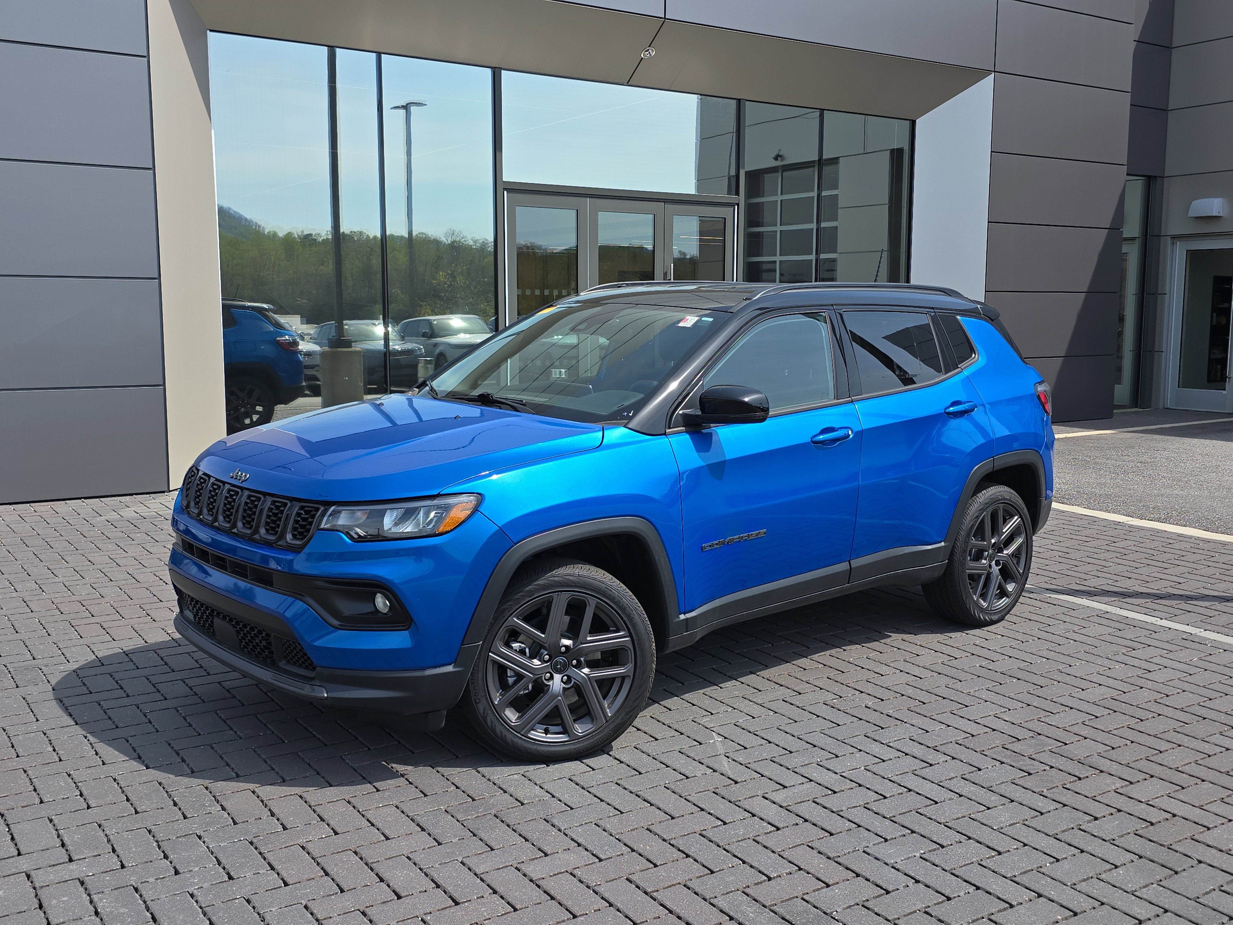 Used 2026 Jeep Compass Limited image 1