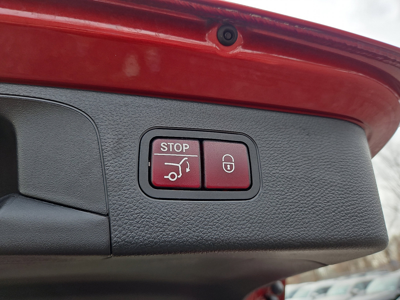 Used 2018 Mercedes-Benz GLC 300 4MATIC image 30