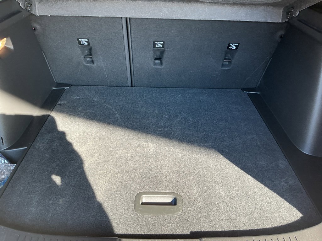 Used 2025 Chevrolet Trax RS w/ Driver Confidence Package image 17