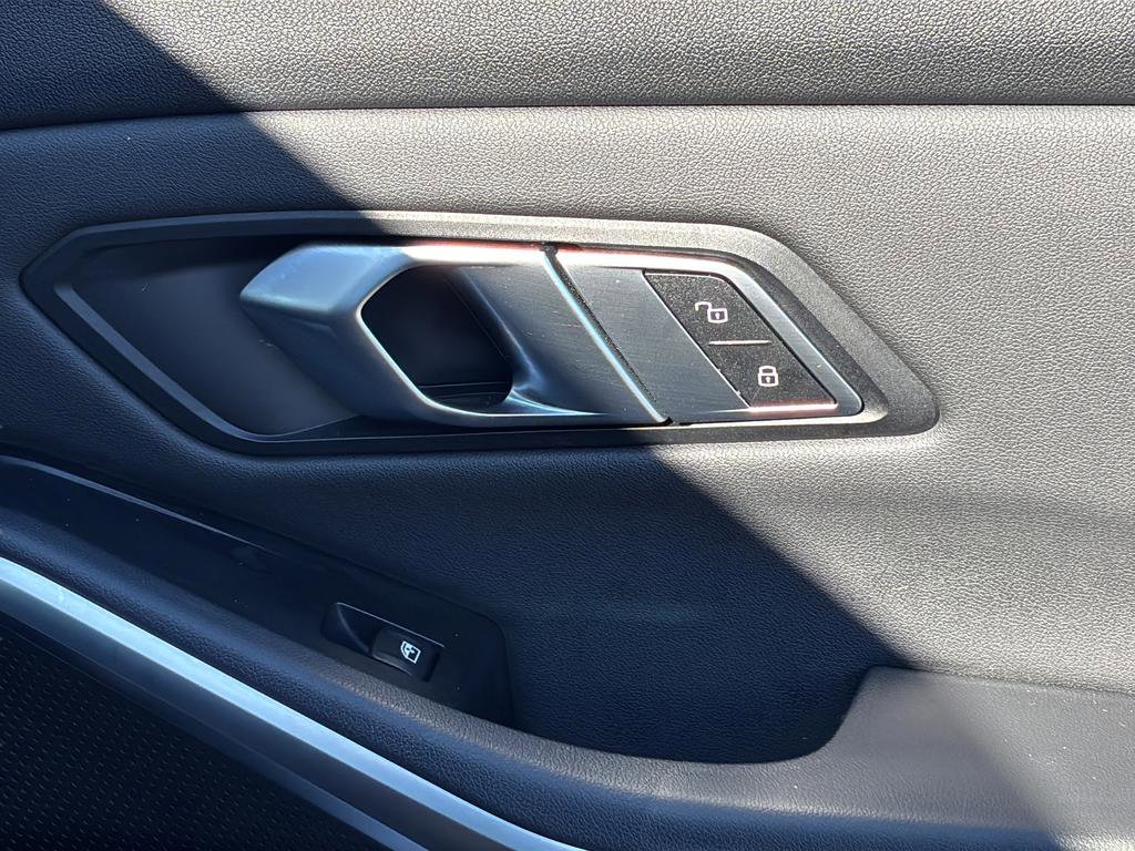 Used 2019 BMW 330i Sedan w/ Convenience Package image 39