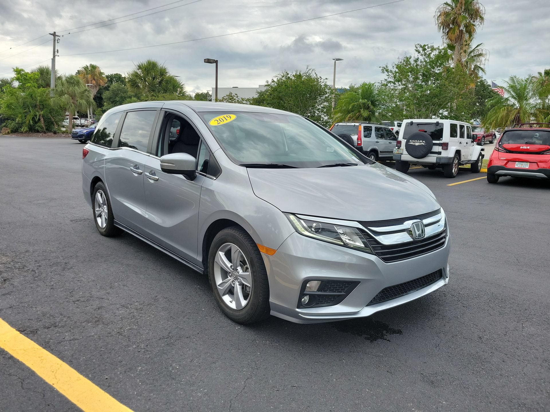 Used 2019 Honda Odyssey EX image 1