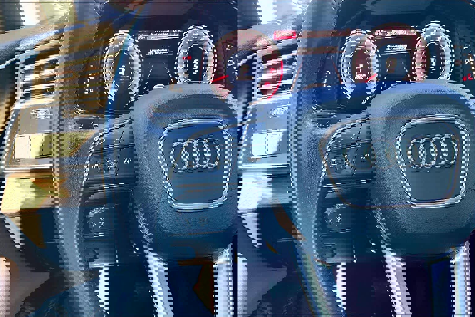 Used 2019 Audi Q8 Premium Plus image 23