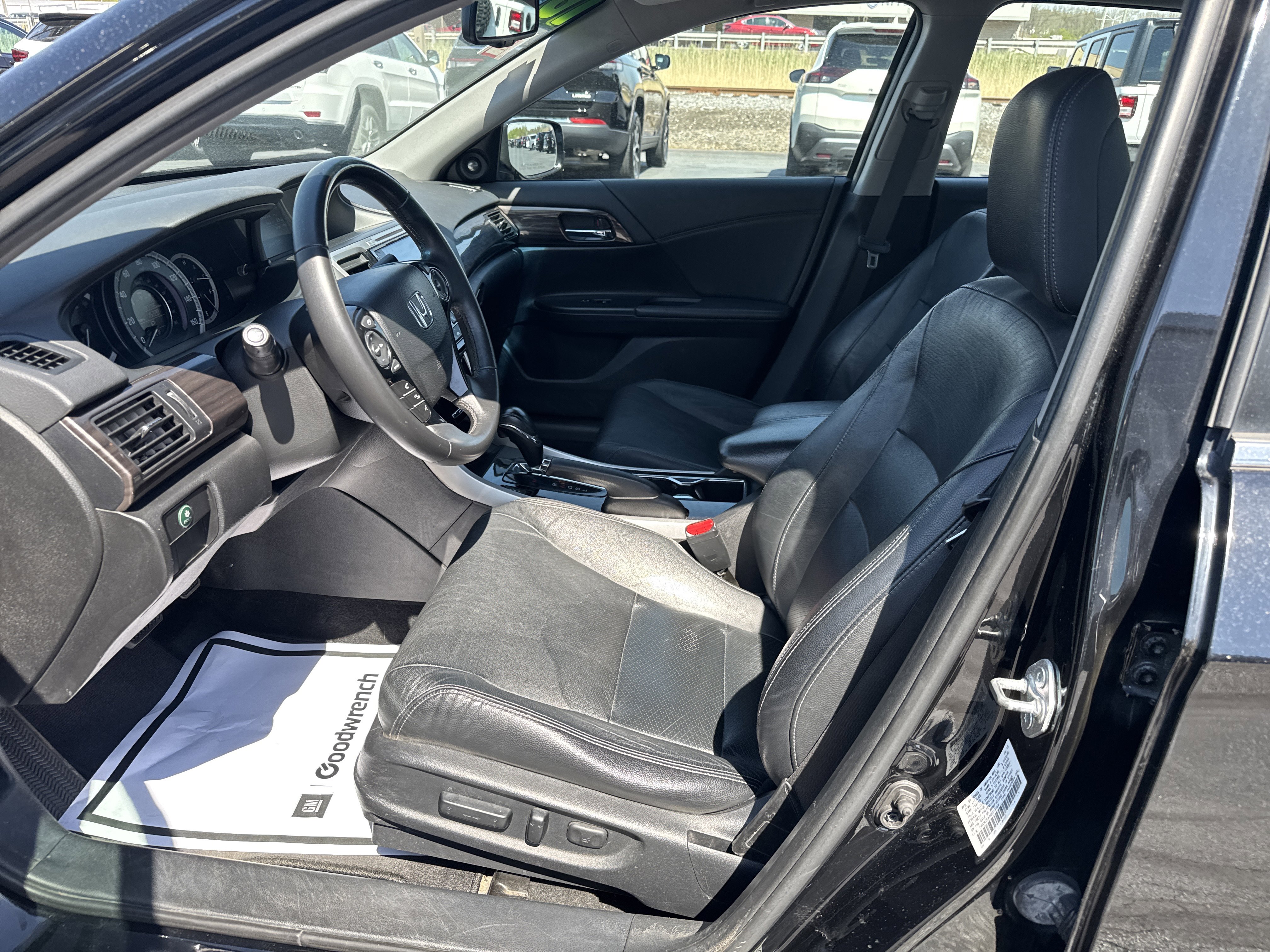 Used 2016 Honda Accord EX-L image 12