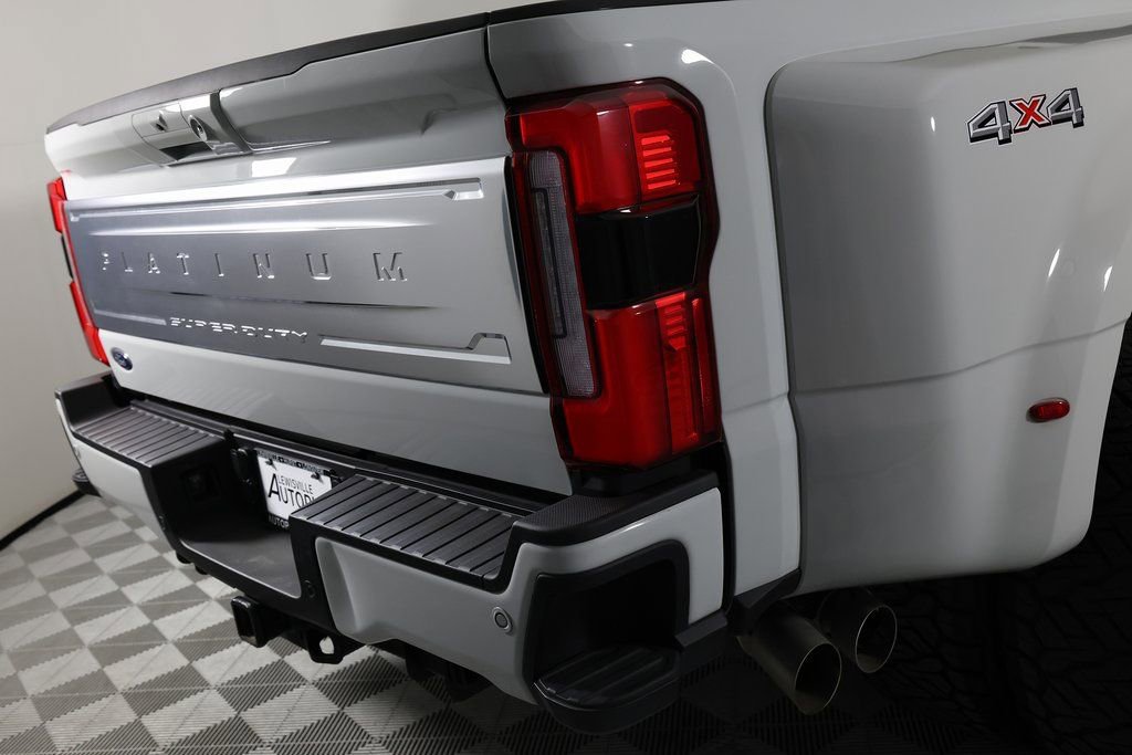 Used 2025 Ford F350 Platinum w/ Platinum Plus Package image 56