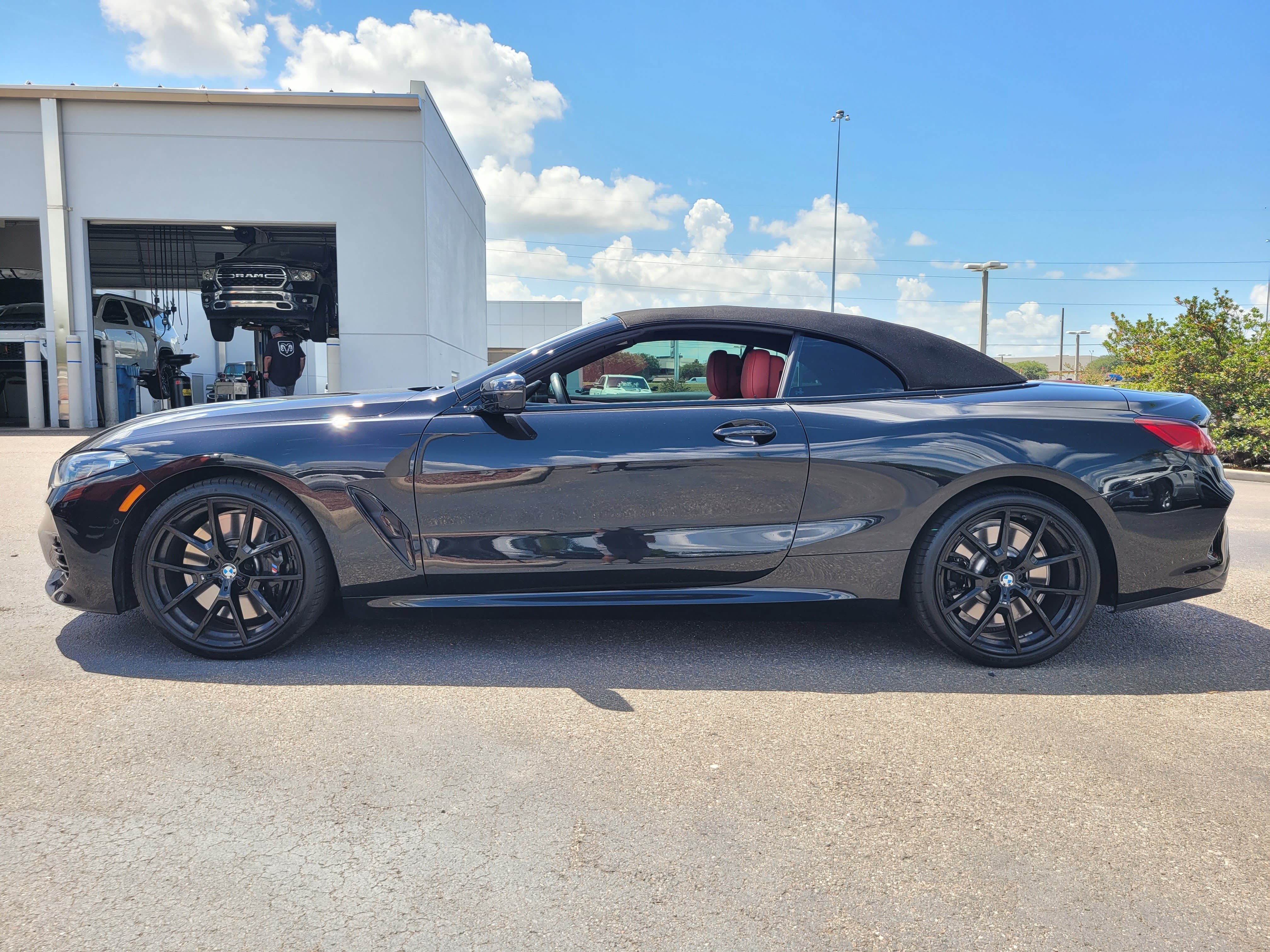 Used 2025 BMW 840i Convertible w/ M Sport Professional Package RWD image 7
