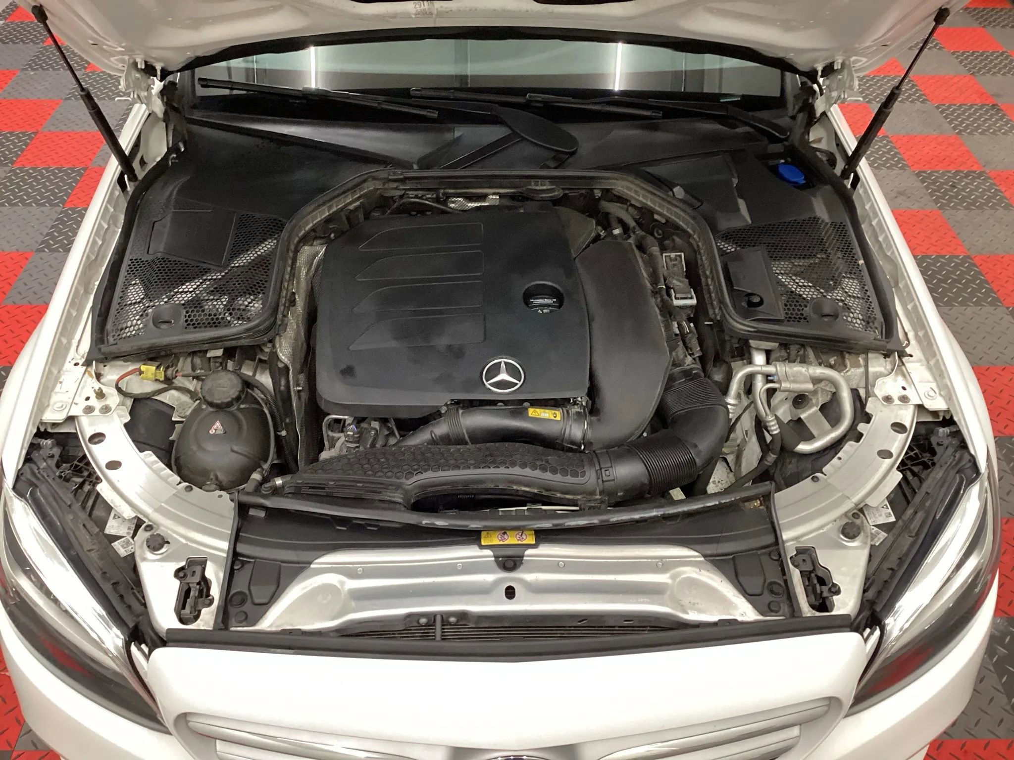 Used 2020 Mercedes-Benz C 300 4MATIC Sedan image 19