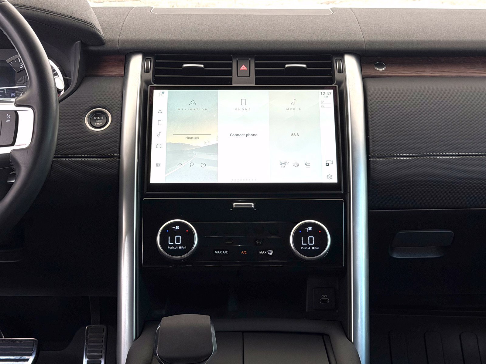 Used 2023 Land Rover Discovery S R-Dynamic AWD/4WD image 4