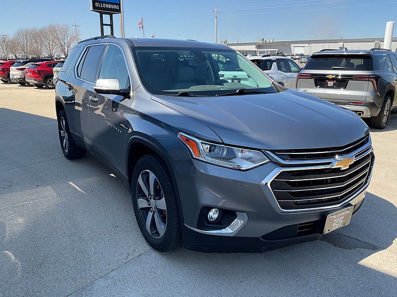 Used 2019 Chevrolet Traverse LT w/ LT Premium Package image 4