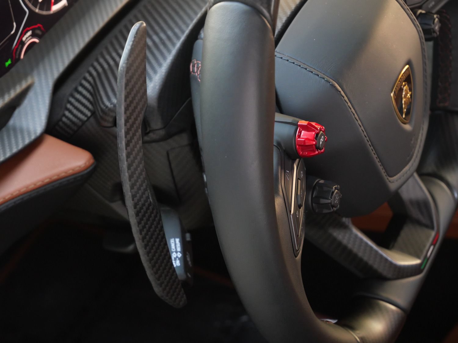 Used 2024 Lamborghini Revuelto AWD/4WD image 26