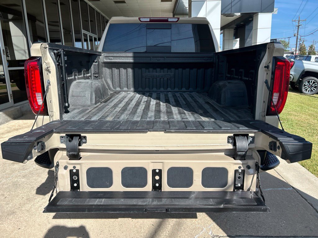 Used 2023 GMC Sierra 1500 AT4 w/ AT4 Preferred Package AWD/4WD image 14