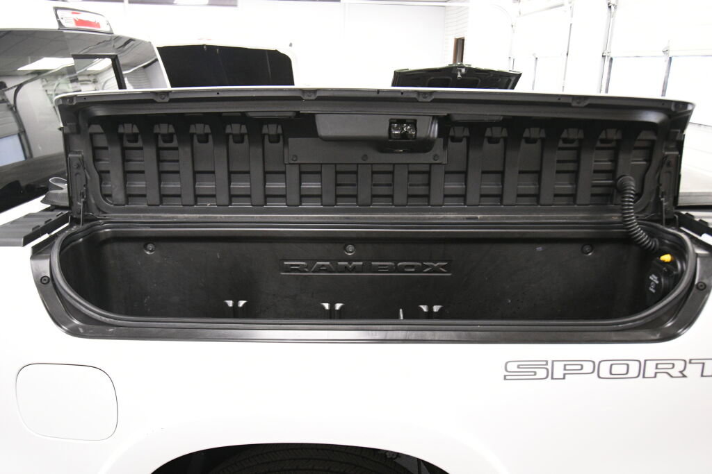 Used 2020 RAM 1500 Laramie AWD/4WD image 22