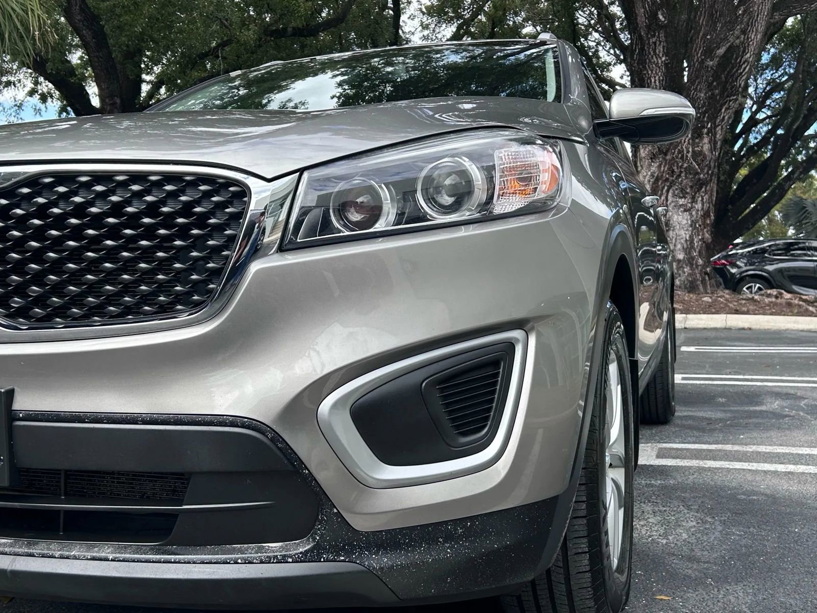 Used 2017 Kia Sorento LX w/ LX Convenience Package image 9