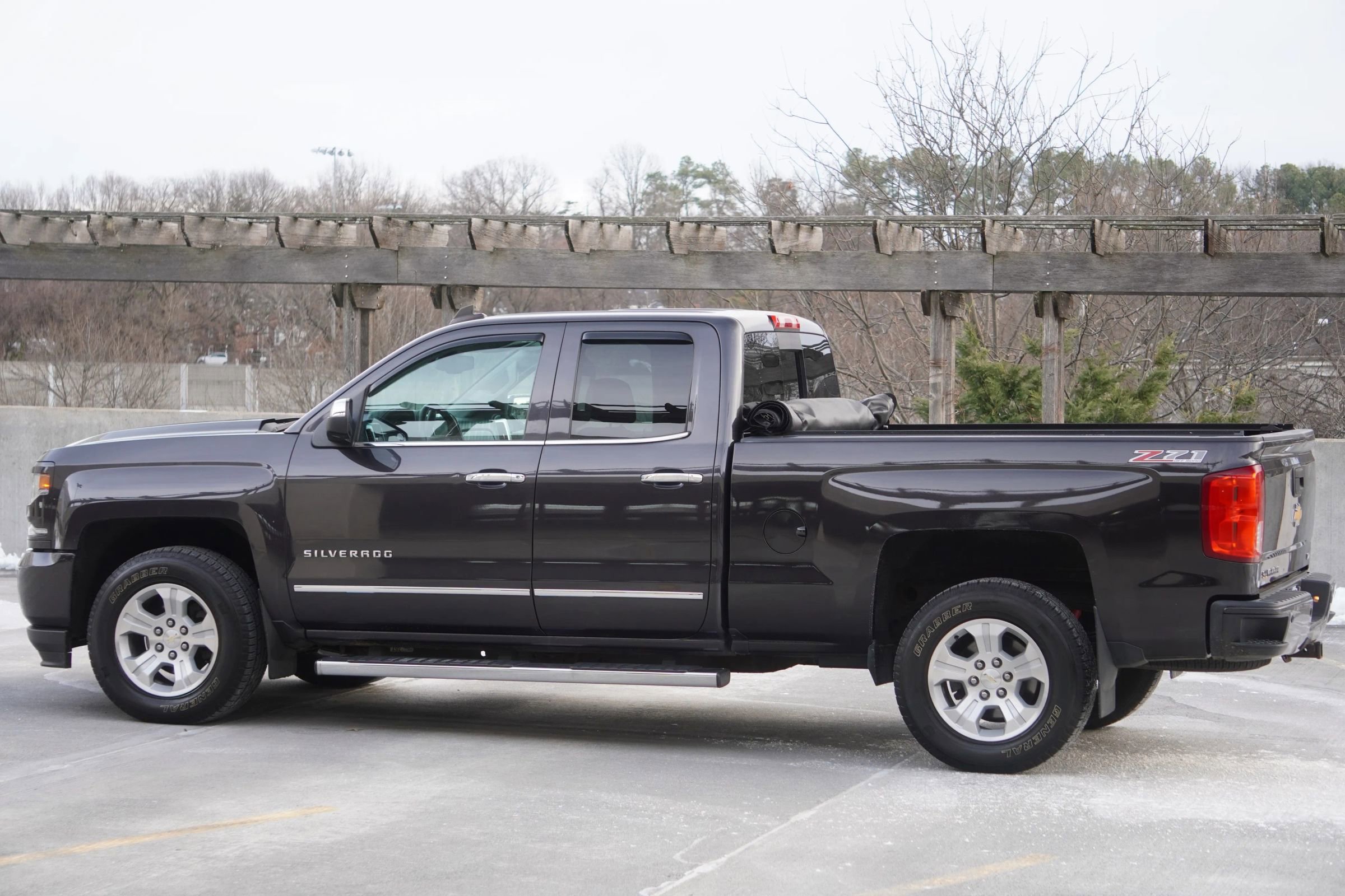 Used 2016 Chevrolet Silverado 1500 LTZ Z71 w/ LTZ Plus Package AWD/4WD image 34