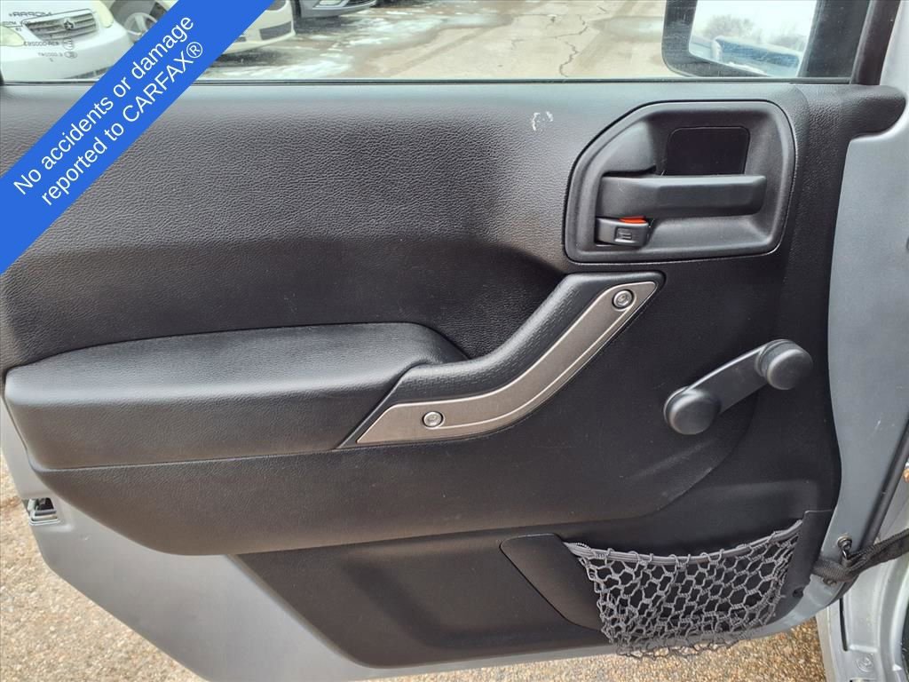 Used 2013 Jeep Wrangler Unlimited Sport w/ Connectivity Group image 15