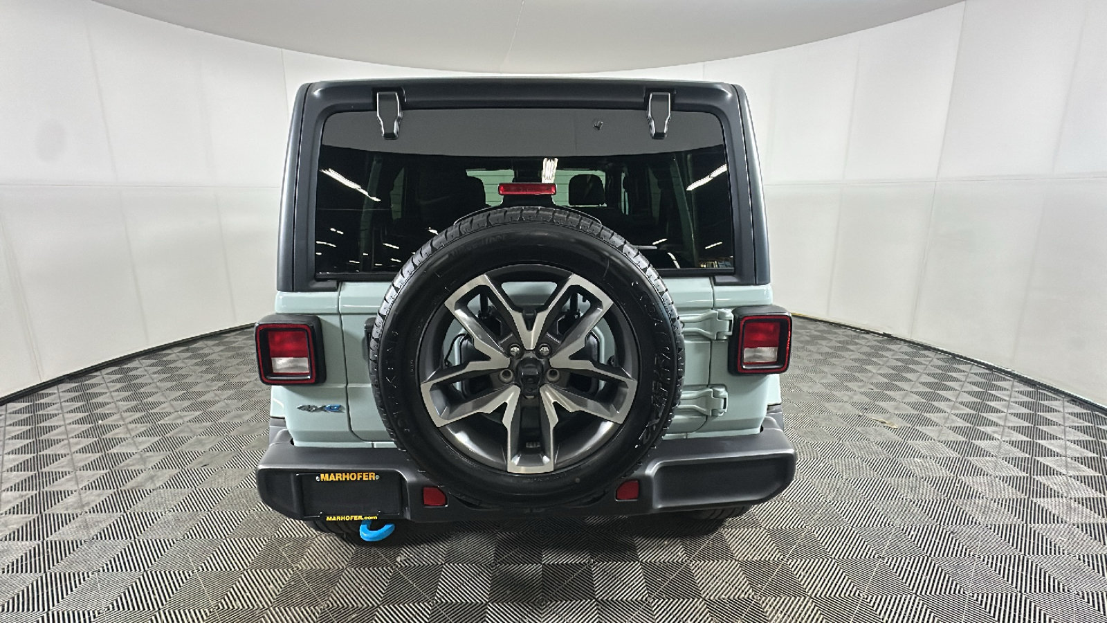 Used 2024 Jeep Wrangler Unlimited w/ Convenience Group AWD/4WD image 4