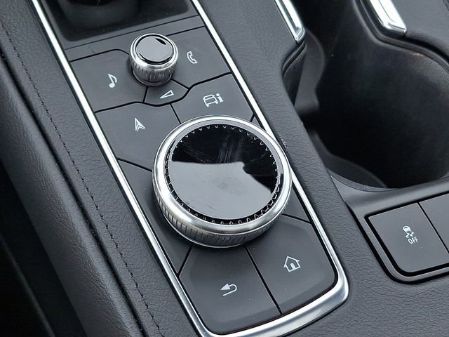 Used 2024 Cadillac XT4 Luxury w/ Cold Weather Package image 27