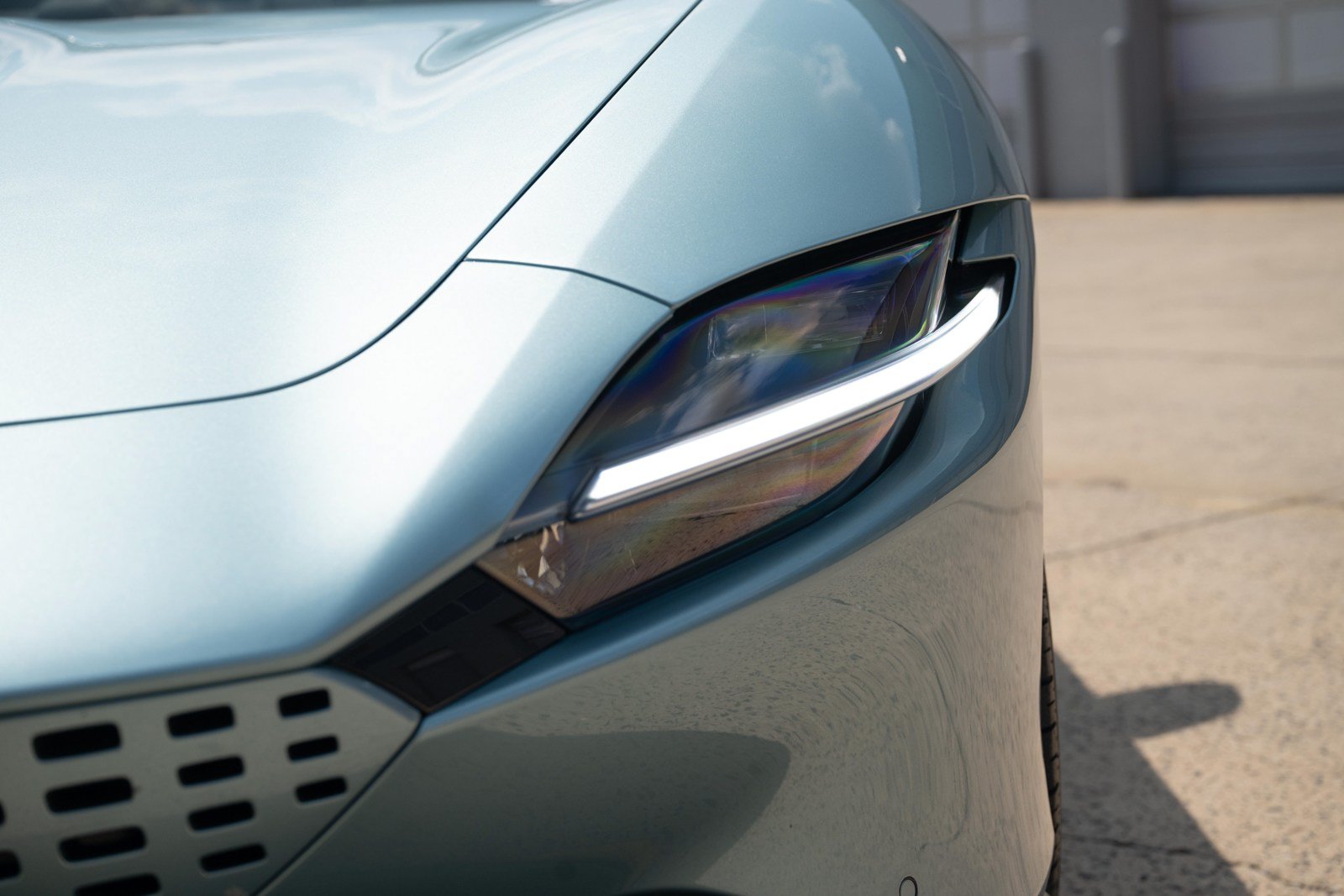 Used 2024 Ferrari Roma Spider RWD image 17