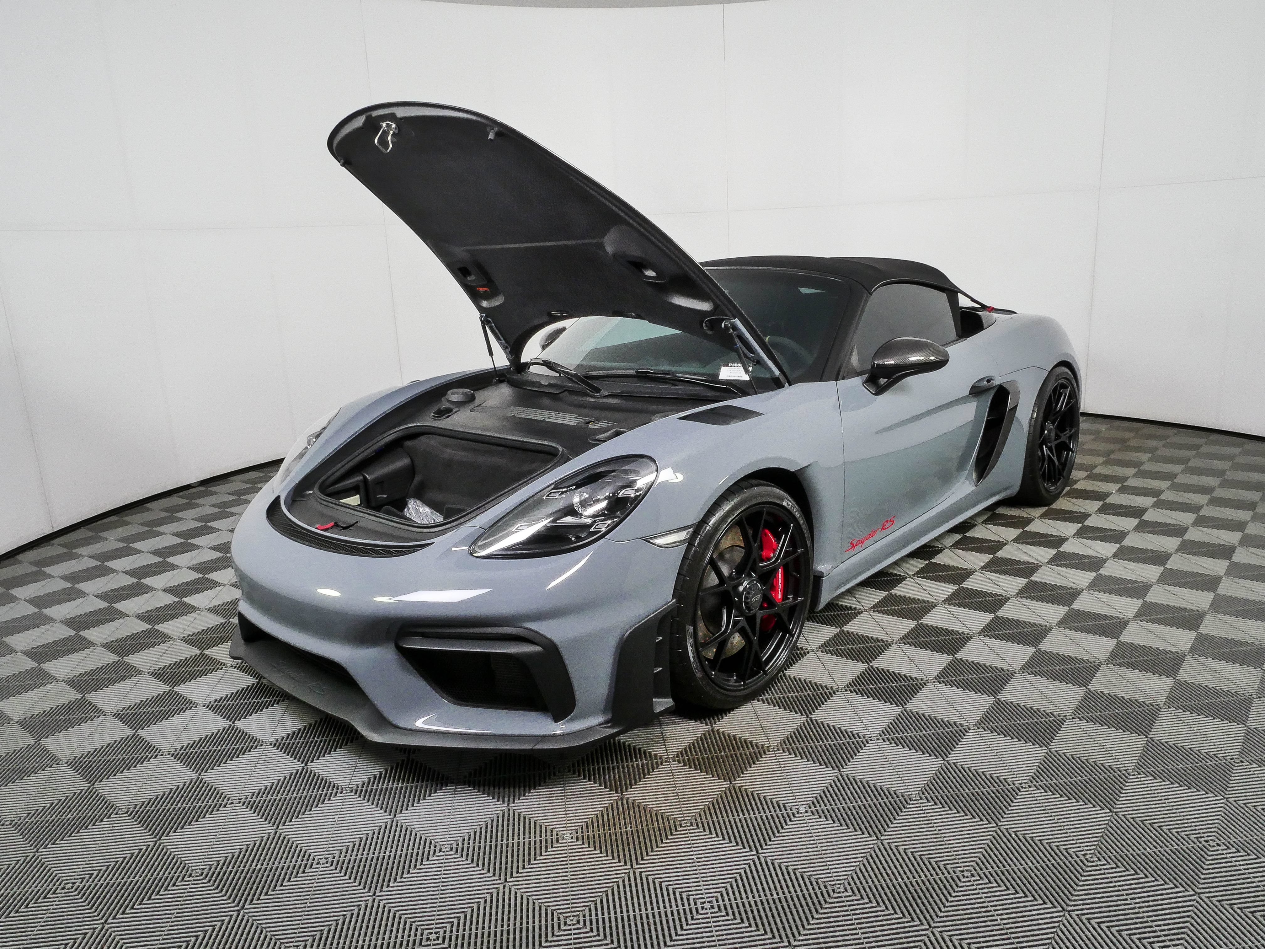 Certified 2024 Porsche 718 Boxster Spyder RS w/ Weissach Package RWD image 32