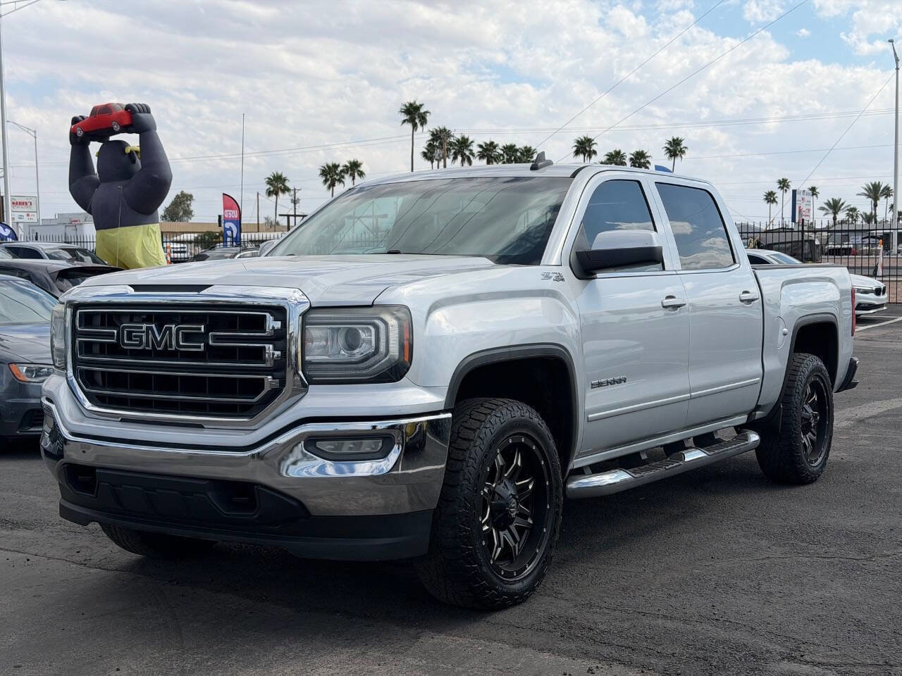 Used 2016 GMC Sierra 1500 SLE w/ SLE Value Package AWD/4WD image 2