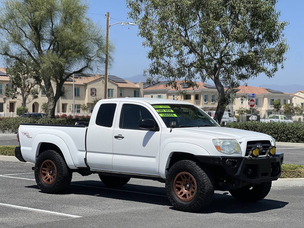 Used 2010 Toyota Tacoma PreRunner w/ TRD Off-Road Pkg RWD image 4