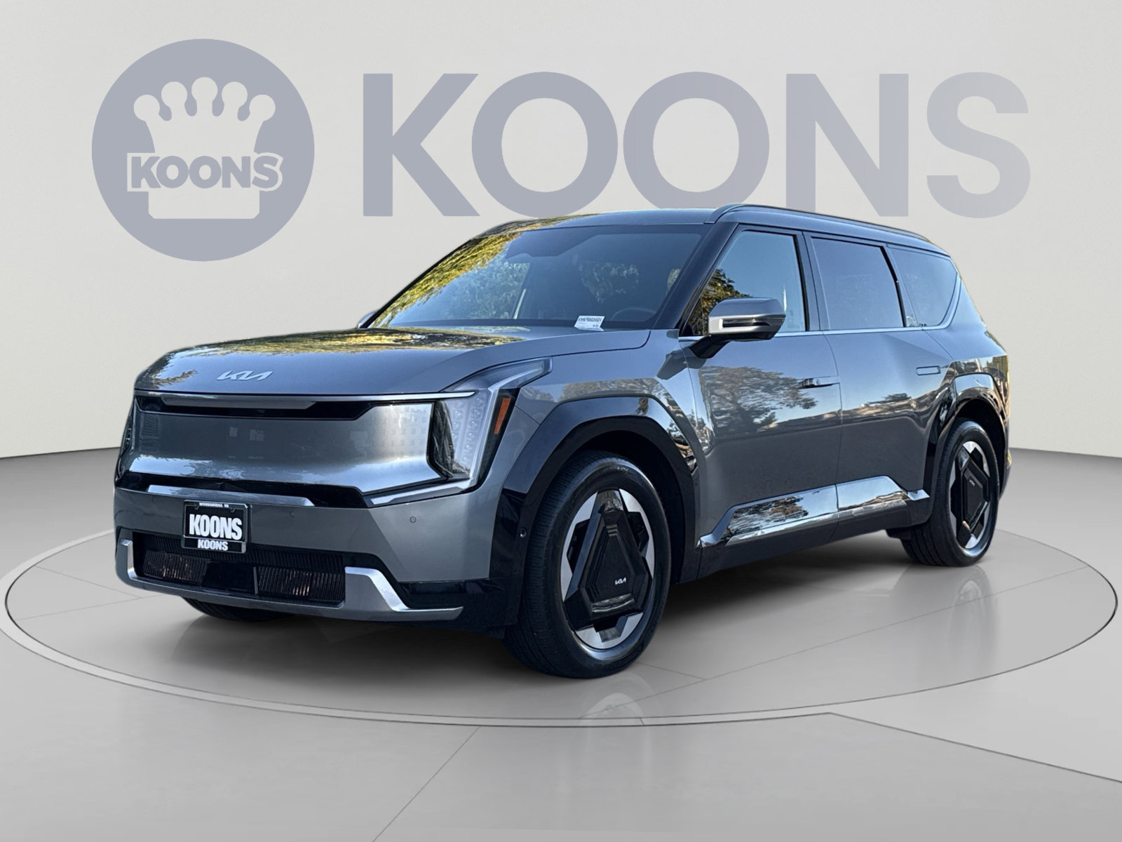 Used 2024 Kia EV9 Land AWD/4WD image 1