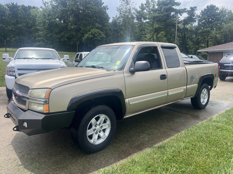 Used 2004 Chevrolet Silverado 1500 4x4 Extended Cab image 1