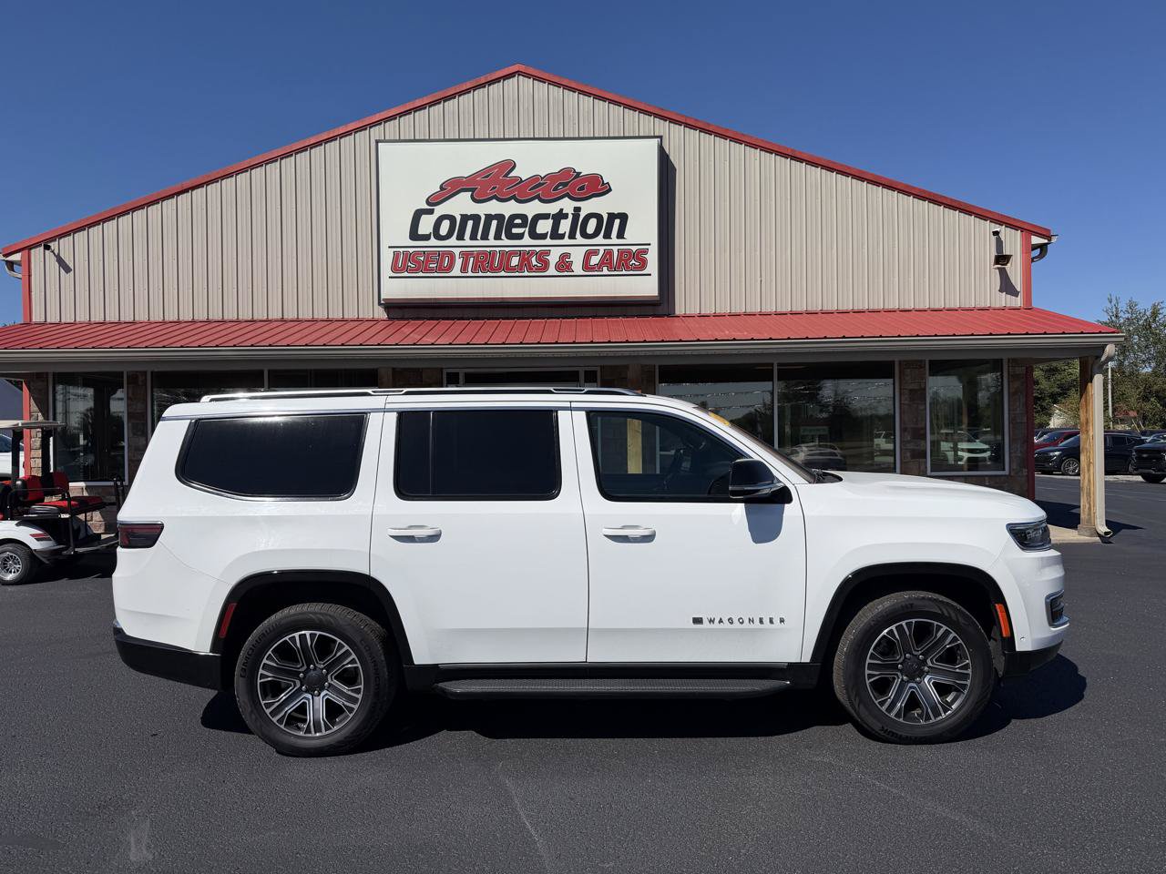 Used 2024 Jeep Wagoneer Series II AWD/4WD image 3