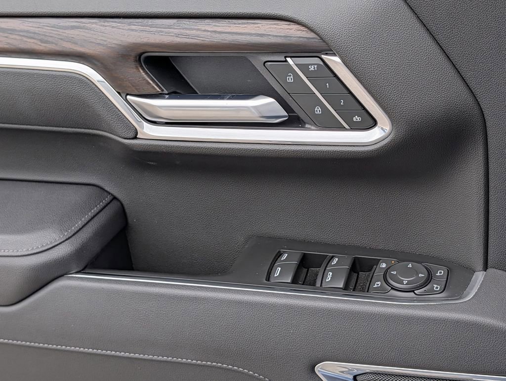 Used 2025 GMC Sierra 1500 SLT image 24