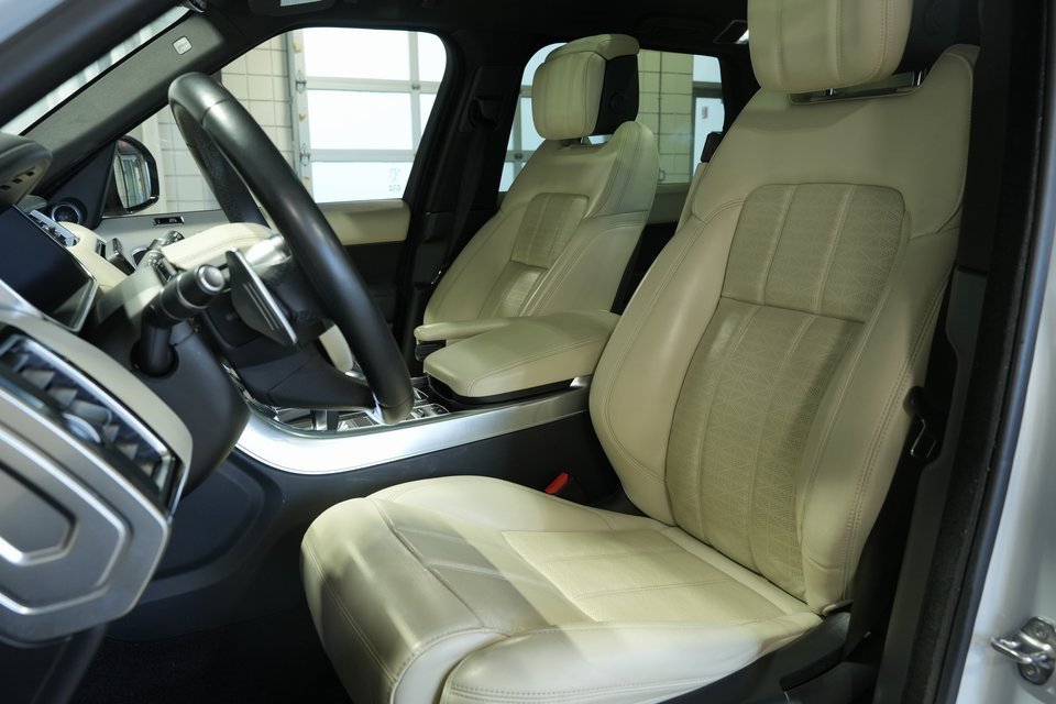 Used 2019 Land Rover Range Rover Sport HSE Dynamic image 24