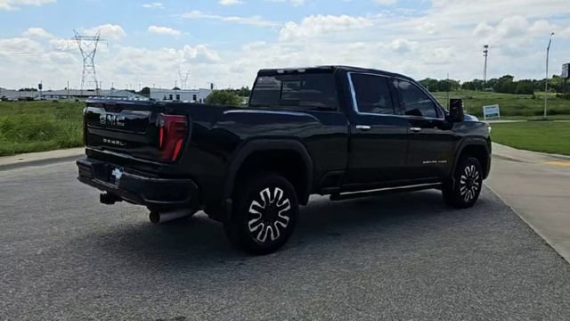 Used 2024 GMC Sierra 2500 Denali Ultimate AWD/4WD image 8