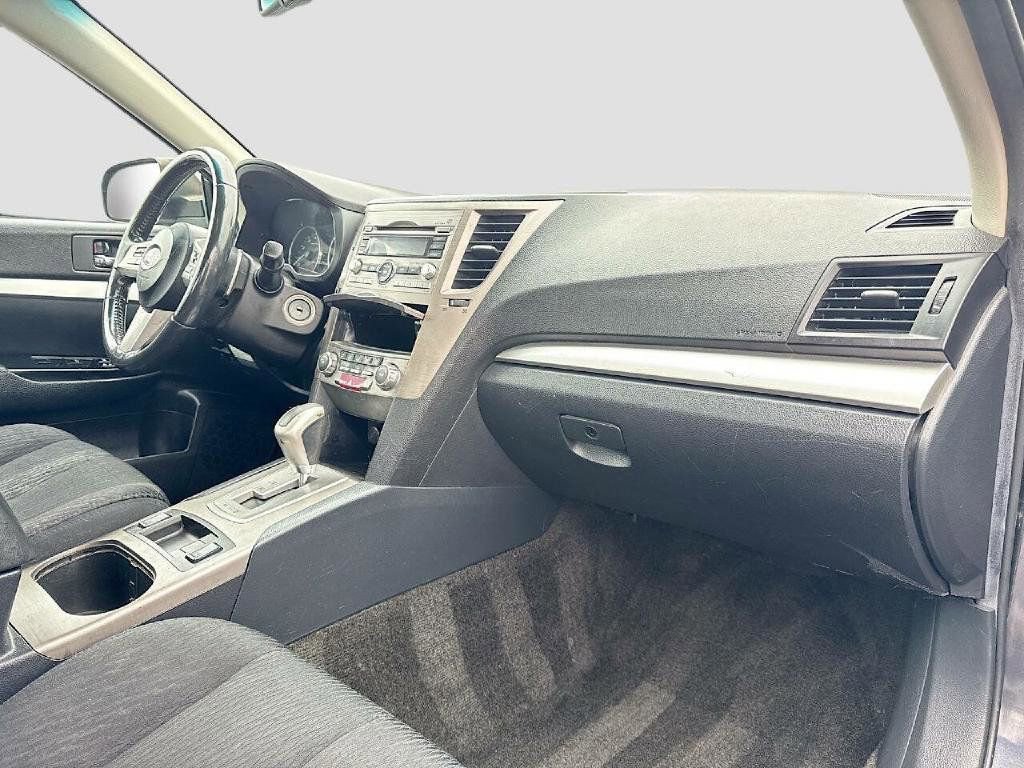 Used 2011 Subaru Legacy 2.5i Premium w/ All-Weather Pkg image 16