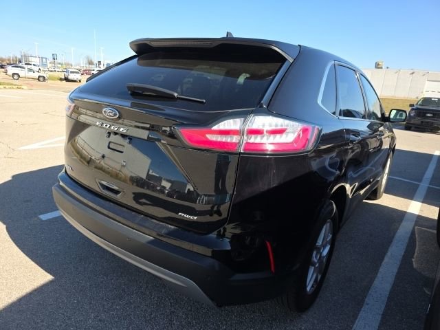 Used 2024 Ford Edge SEL image 5