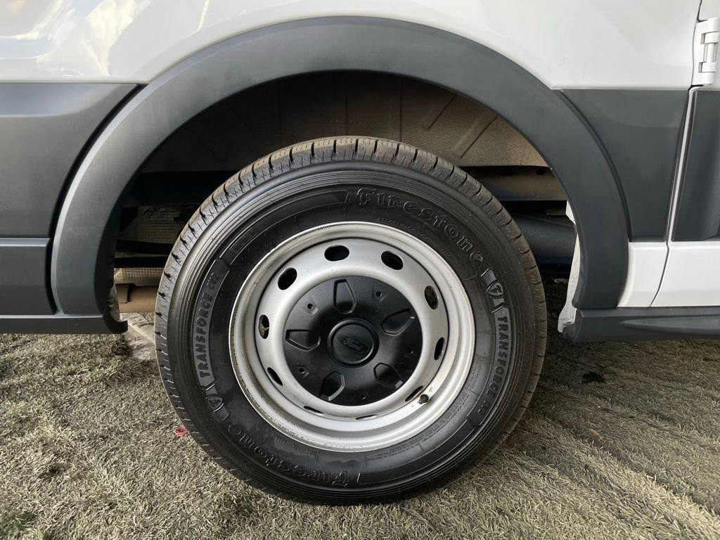 Used 2017 Ford Transit 150 XL image 10