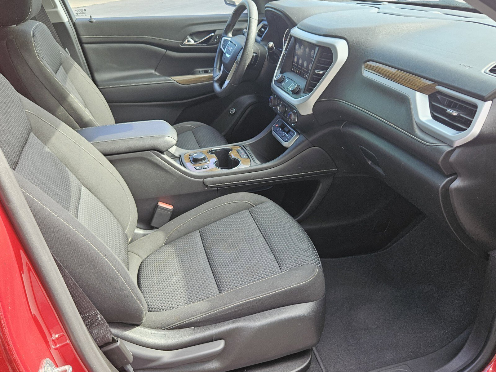 Used 2022 GMC Acadia SLE w/ Driver Convenience Package image 13