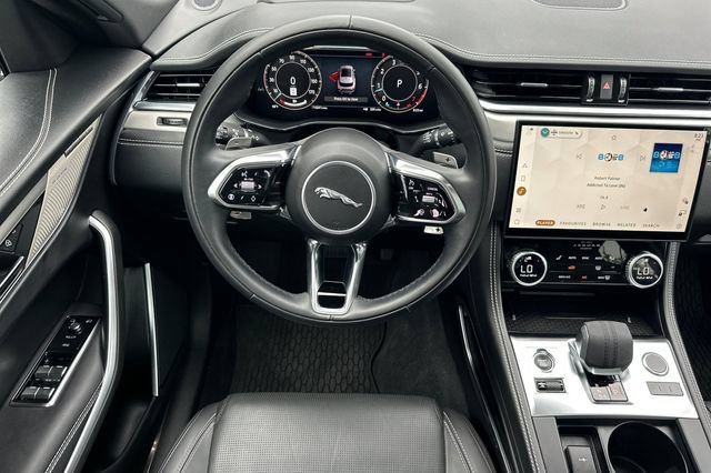 Certified 2026 Jaguar F-PACE R-Dynamic S AWD/4WD image 13