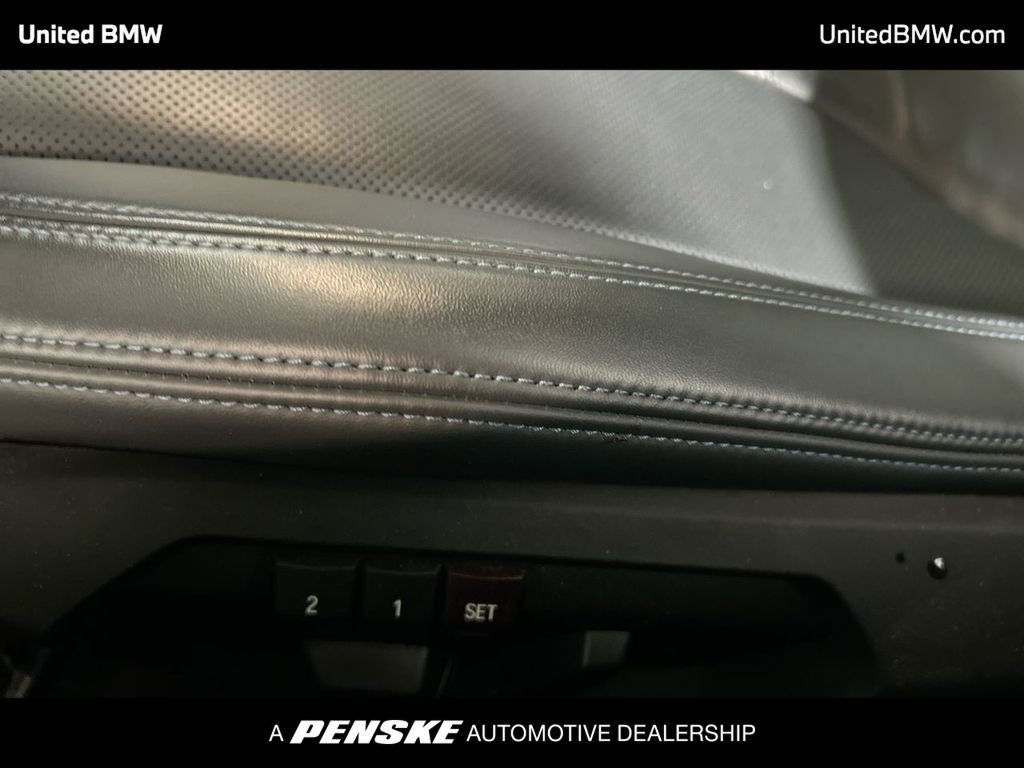 Used 2019 BMW i8 Roadster image 12