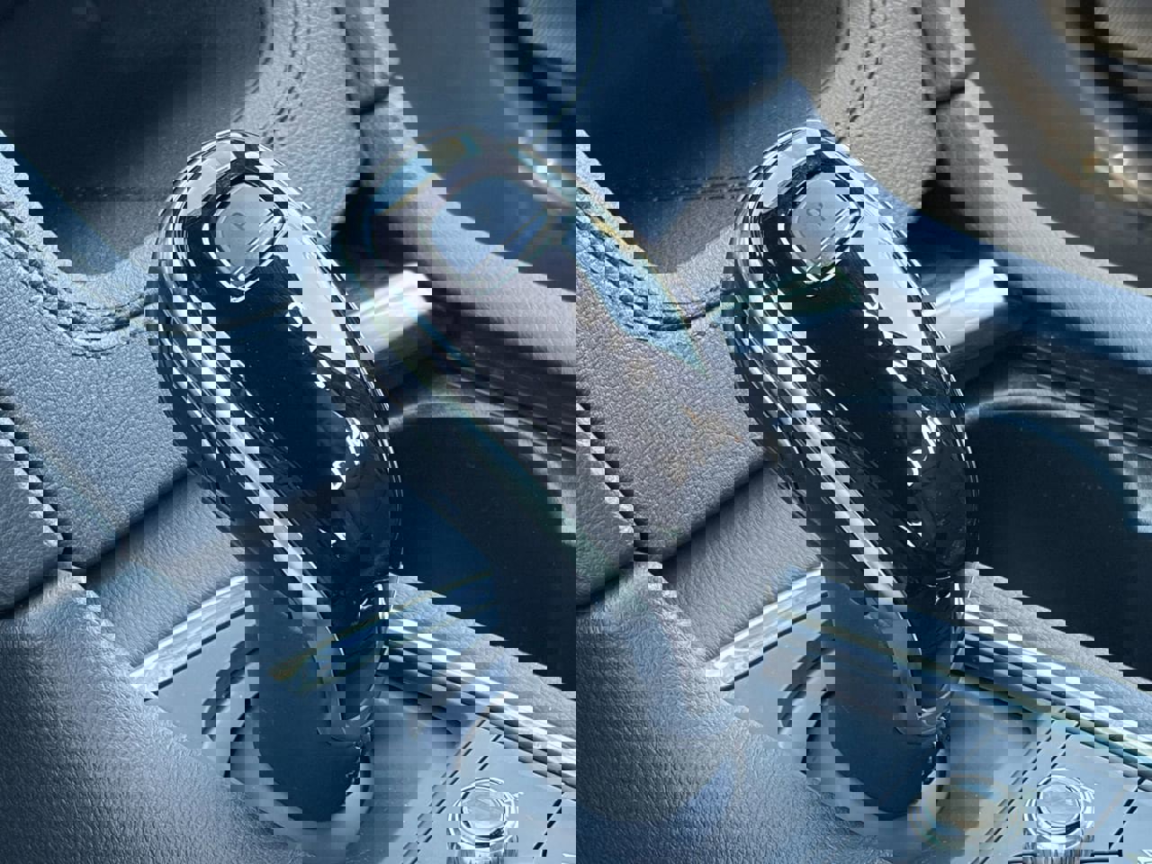 Certified 2025 Cadillac XT6 Sport w/ Technology Package image 30