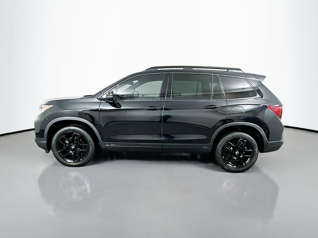 Certified 2024 Honda Passport Black Edition image 8