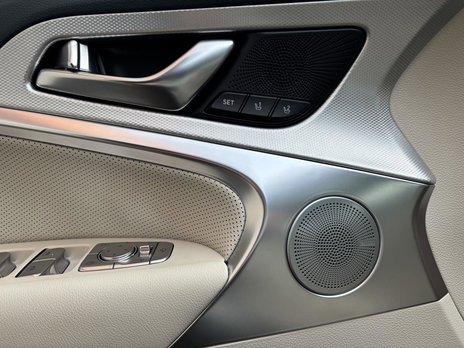 Used 2026 Genesis G70 2.5T Prestige image 14